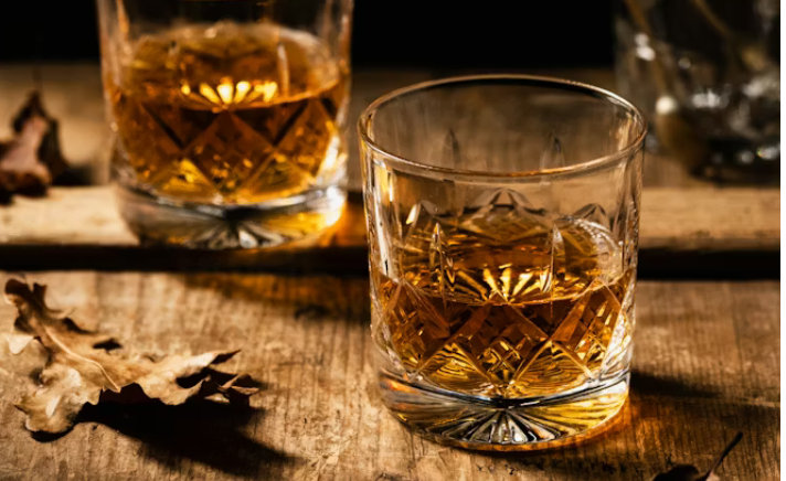 Whisky tasting cropped